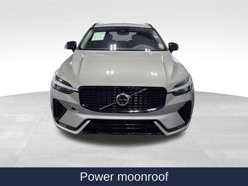 Silver Dawn Metallic 2025 Volvo XC60 B5 Plus