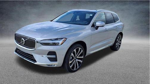 Silver Dawn Metallic 2023 Volvo XC60 B5 Ultimate Bright Theme