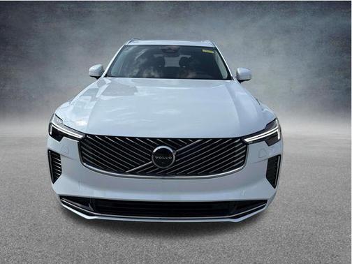 Crystal White Pearl 2026 Volvo XC90 Plus, B6 AWD Gas (mild hybrid), Gasoline, Bright, 7 Seats
