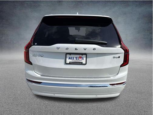 Crystal White Pearl 2026 Volvo XC90 Plus, B6 AWD Gas (mild hybrid), Gasoline, Bright, 7 Seats