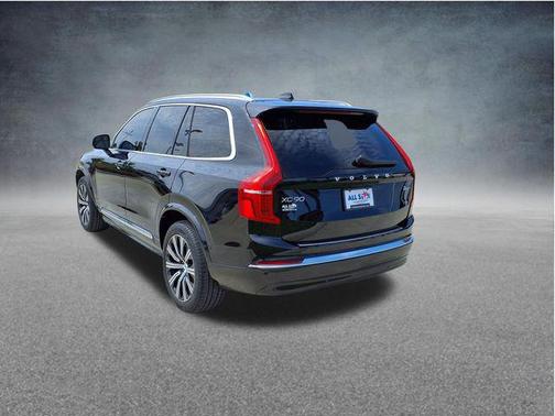Onyx Black Metallic 2023 Volvo XC90 B6 Plus 7-Seater