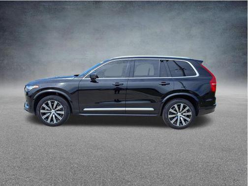Onyx Black Metallic 2023 Volvo XC90 B6 Plus 7-Seater
