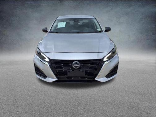 Brilliant Silver Metallic 2024 Nissan Altima 2.5 SV