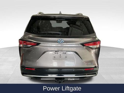 Predawn Gray Mica 2021 Toyota Sienna Platinum 7 Passenger