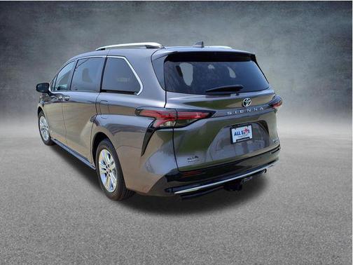Predawn Gray Mica 2021 Toyota Sienna Platinum 7 Passenger