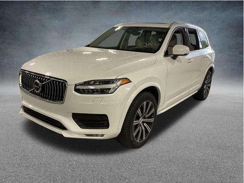 Crystal White Metallic 2023 Volvo XC90 B5 Core