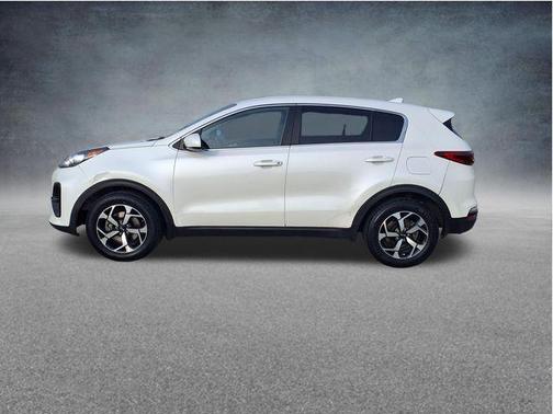 Snow White Pearl 2021 Kia Sportage LX