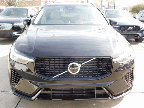 2024 Volvo XC60 Recharge Plug-In Hybrid T8 Ultimate Dark Theme