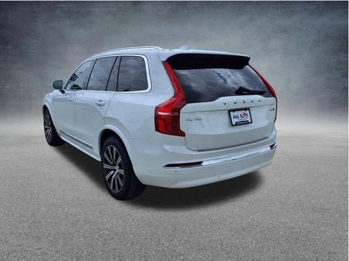 Crystal White Metallic 2024 Volvo XC90 B5 Core Bright Theme