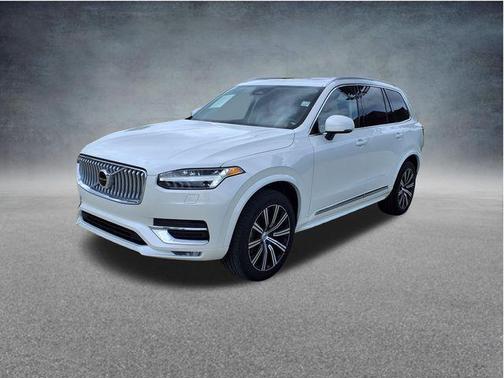 Crystal White Metallic 2024 Volvo XC90 B5 Core Bright Theme