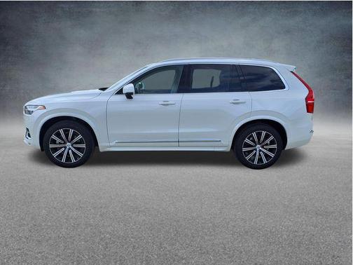 Crystal White Metallic 2024 Volvo XC90 B5 Core Bright Theme