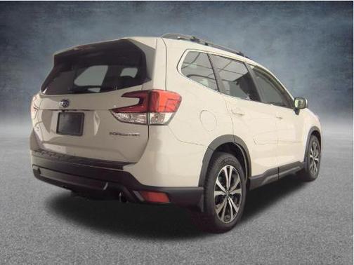Crystal White Pearl 2021 Subaru Forester Limited