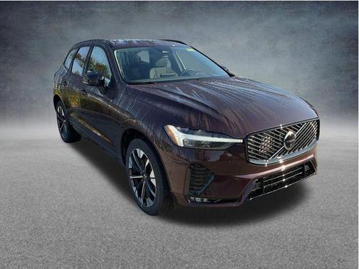 Mulberry Metallic 2026 Volvo XC60 B5 Plus