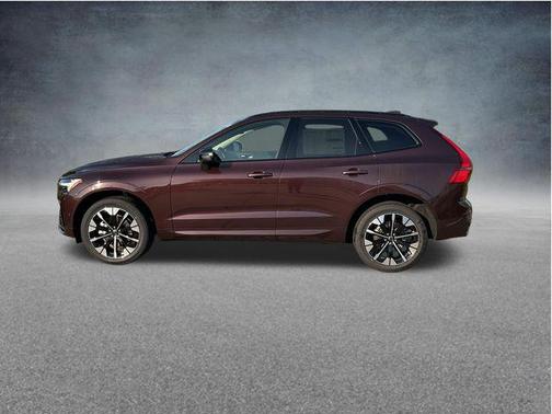 Mulberry Metallic 2026 Volvo XC60 B5 Plus