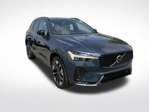 Denim Blue Metallic 2026 Volvo XC60 B5 Plus