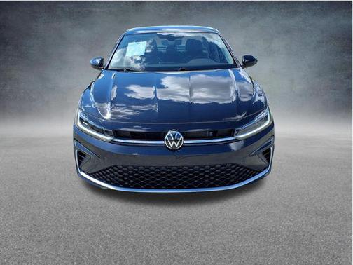 Deep Black Pearl 2025 Volkswagen Jetta 1.5T SE
