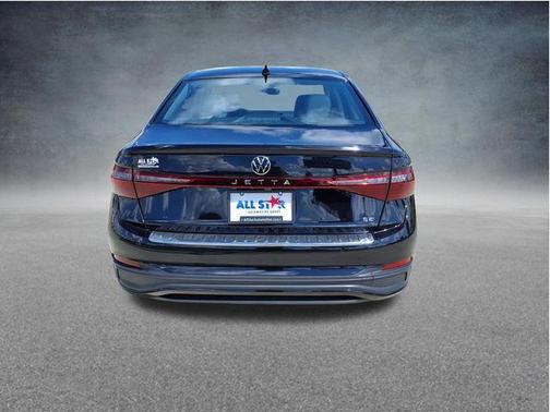 Deep Black Pearl 2025 Volkswagen Jetta 1.5T SE
