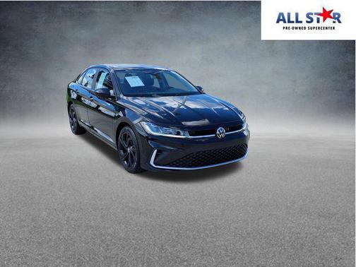Deep Black Pearl 2025 Volkswagen Jetta 1.5T SE