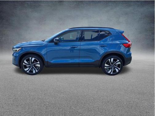 Fjord Blue Metallic 2023 Volvo XC40 B5 Ultimate Dark Theme