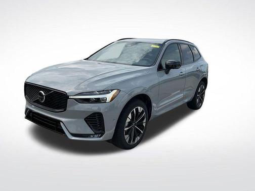 Vapour Grey Metallic 2026 Volvo XC60 B5 Plus