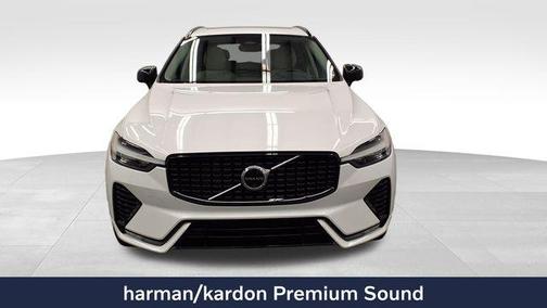 2024 Volvo XC60 B5 Plus Dark Theme