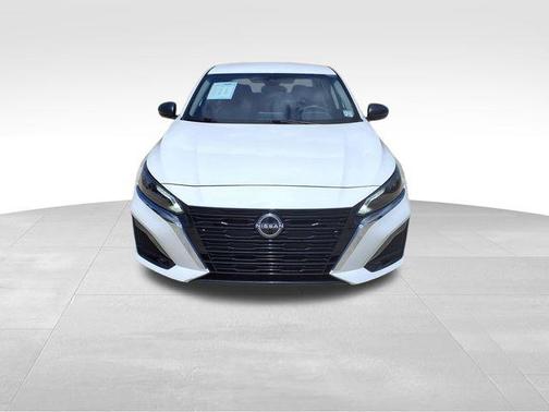 Glacier White 2025 Nissan Altima 2.5 SV