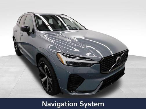 2023 Volvo XC60 B5 Ultimate Dark Theme