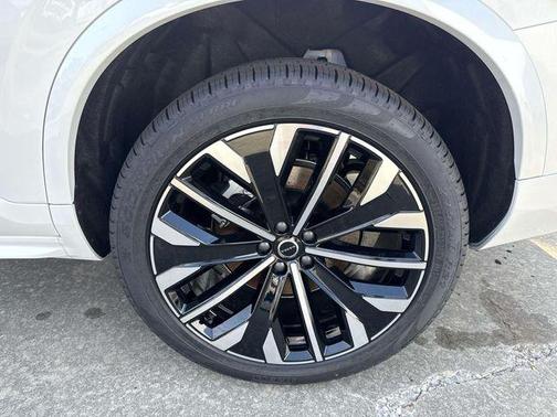 2026 Volvo XC90 B6 Ultra 7-Seater