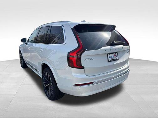 Crystal White Pearl 2026 Volvo XC90 B6 Ultra 7-Seater