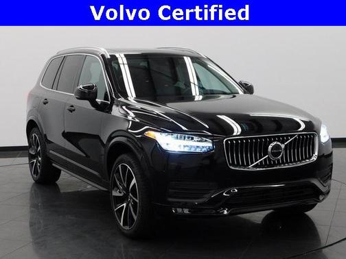2022 Volvo XC90 T6 Momentum