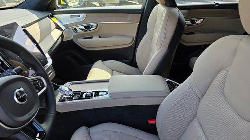 2026 Volvo XC90 B6 Ultra Dark Theme 7-Seater