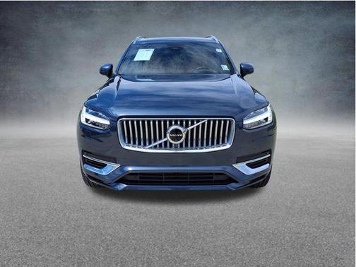 Denim Blue Metallic 2024 Volvo XC90 Recharge Plug-In Hybrid T8 Ultimate Bright Theme 7-Seater