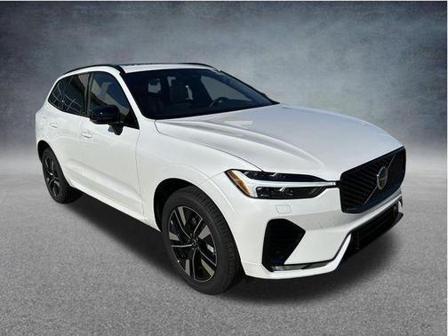 Crystal White Metallic 2026 Volvo XC60 B5 Core
