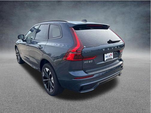 Denim Blue Metallic 2026 Volvo XC60 B5 Plus
