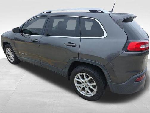 Granite Crystal Metallic Clearcoat 2017 Jeep Cherokee Latitude