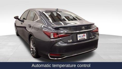 2025 Lexus ES 300h Luxury