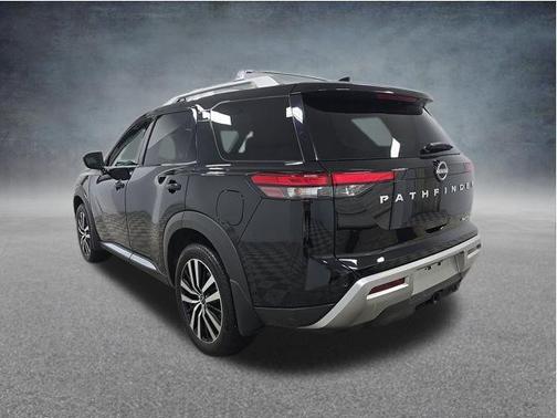 Super Black 2025 Nissan Pathfinder Platinum FWD