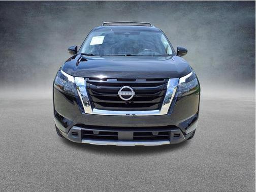 Super Black 2025 Nissan Pathfinder Platinum FWD