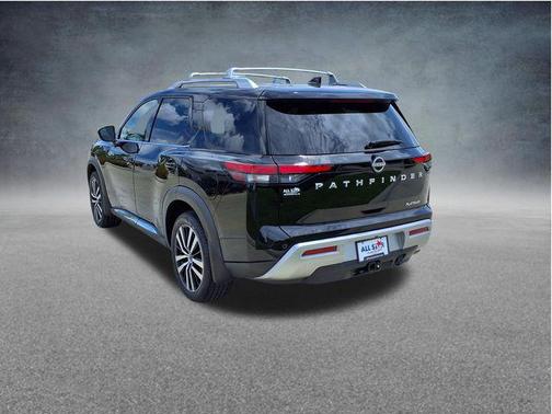 Super Black 2025 Nissan Pathfinder Platinum FWD
