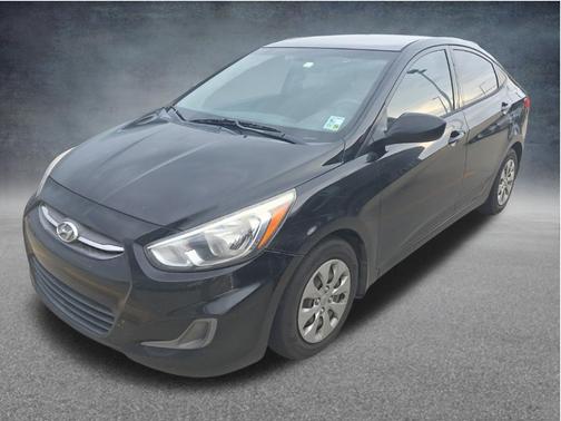 Ultra Black Pearl 2016 Hyundai Accent SE