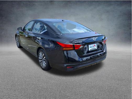 Super Black Clearcoat 2025 Nissan Altima 2.5 SV
