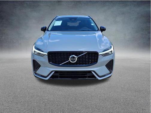 Vapour Grey Metallic 2024 Volvo XC60 B5 Ultimate Dark Theme