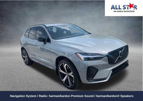 Vapour Grey Metallic 2024 Volvo XC60 B5 Ultimate Dark Theme