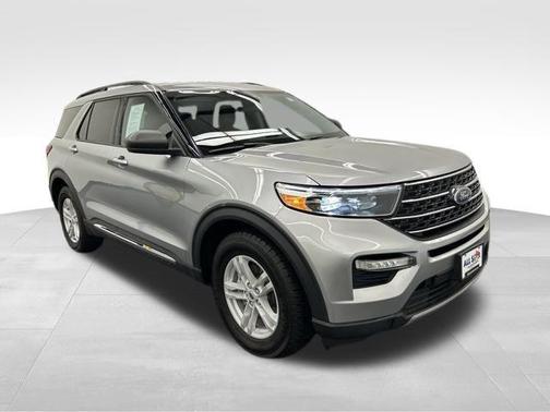 Silver Metallic 2024 Ford Explorer XLT