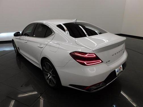 2024 Genesis G70 2.5T RWD