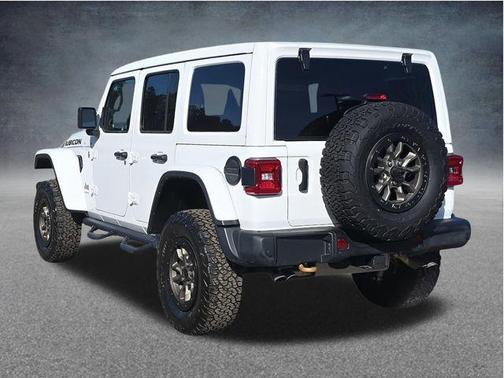 Bright White Clearcoat 2023 Jeep Wrangler Rubicon 392