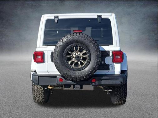 Bright White Clearcoat 2023 Jeep Wrangler Rubicon 392