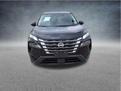 Super Black 2025 Nissan Rogue SV