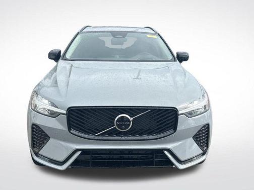 Vapour Grey Metallic 2026 Volvo XC60 B5 Ultra