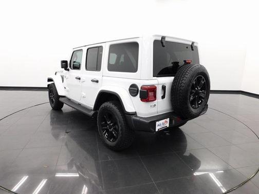 2023 Jeep Wrangler 4-Door Sahara Altitude 4x4
